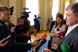 Петро Порошенко: лише за можливість зустрічі Зеленського та Путіна Україна може заплатити капітуляцією