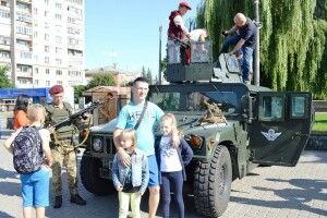 У Ковелі представники десантно-штурмових військ провели інформаційно-пізнавальну акцію