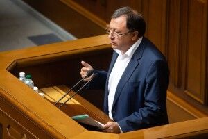 Микола Княжицький: «Влада Зеленського протягує закони, які ведуть до колонізації України»