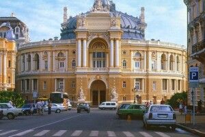 рашисти знову завдали ракетного удару по Одесі 