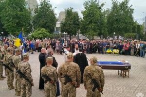У Рівному прощаються із Євгенієм Чирком, який захищав Україну з 2015 року (Фото)