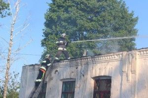 У Великих Пузирках сьогодні зранку згоріла школа
