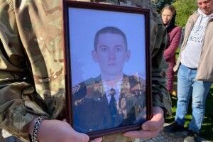 У Володимирі попрощалися із полеглим Воїном Євгеном Ворошиком