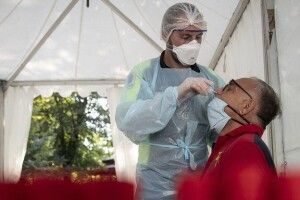 Чому ПЛР-тести можуть помилятися – пояснюють лікарі