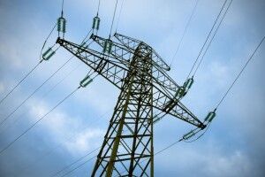 У Луцьку горіла лінія електропередач