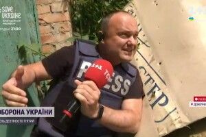 Знімальна група ТСН потрапила під обстріли під час прямого ефіру біля Бахмута
