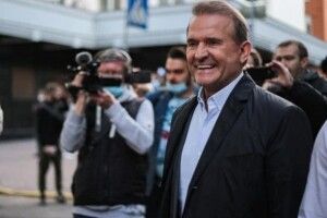 На Медведчука надягли електронний браслет