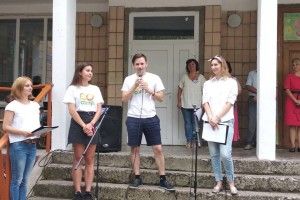 Піддубцівські школярі вивчають англійську з волонтерами міжнародної програми Go Camp 