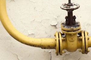 Газовики ледве не довели до інсульту волинянку