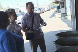 Волинянин, який продавав на ринку рибу невідомого походження, заплатить штраф