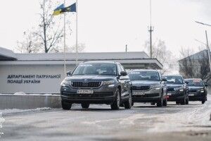Від сьогодні дороги патрулюватимуть поліцейські автомобілі-«фантоми»