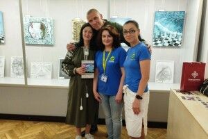 У місті на Волині презентували картини талановитого художника-переселенця