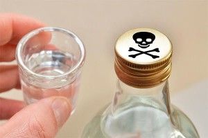На Житомирщині чотири людини померли від отруєння алкоголем