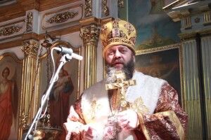 Митрополит Михаїл закликав волинян мити руки, поститися і молитися