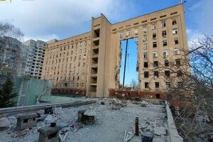 Кількість загиблих внаслідок удару по Миколаївській ОДА зросла до 38 осіб