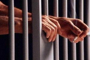 Волинянина, який вкрав пляшку горілки, засудили майже до 5 років тюрми
