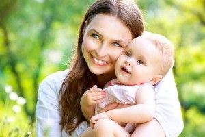 Українські сім'ї будуть отримувати 1,5 тисячі гривень на няню 
