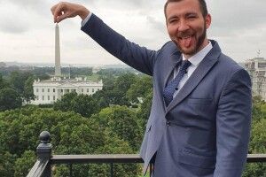 Речник Зеленського навіщось виклав у Instagram пришелепкувате фото з Вашингтона (Фото) 