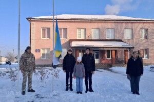 На Волині ліцеїсти підняли прапор на підтримку зниклих безвісти та полонених героїв