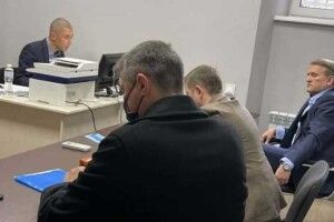 Медведчуку вручили клопотання про арешт або заставу в мільярд гривень