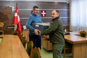 Волинські захисники отримали дві станції Starlink та теплий одяг