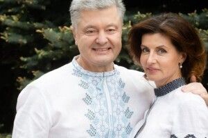 Порошенко відкрив у Музеї Гончара виставку картин, через які його викликали в ДБР
