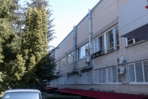 Терпіла понад 10 років: луцькі медики видалили 15 кілограмів зайвого жиру пацієнтці 