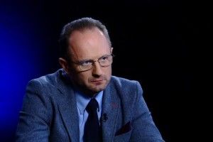 Порошенко може телефонувати Путіну тільки за участі Меркель або Макрона (Відео)