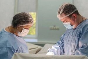 Волинські хірурги прооперували рідкісну комбіновану грижу