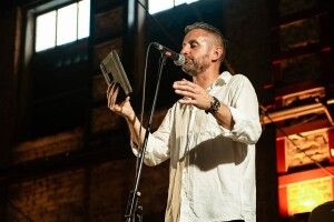 У Нововолинськ приїде Сергій Жадан: волинян запрошують на благодійну виставу