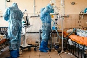 У вихідну п’ятницю в Україні виявили майже 13 тисяч випадків COVID