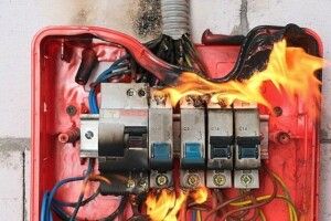 «Рівнеобленерго» заплатить майже 2 мільйони власниці будинку, що згорів