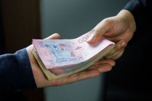 На Волині посадовця ГУНП покарали за зловживання впливом