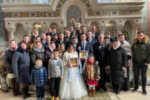У громаді на Волині видали заміж дівчину, яка виховувалася при монастирі (Фото)
