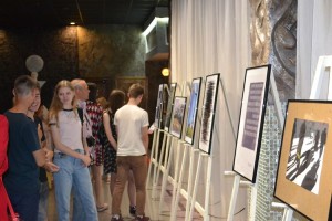 Юна лучанка познайомила зі Сковородою