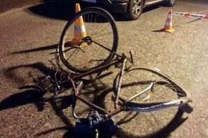 На Волині військовий на авто збив велосипедистку: жінка у лікарні