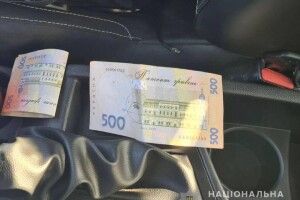 На Волині львів'янин намагався дати поліцейським хабар