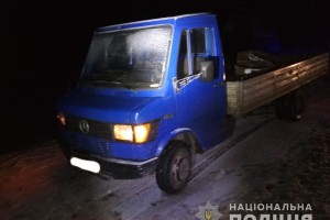 На Рівненщині пенсіонер загинув під колесами вантажівки