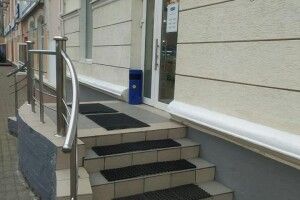 Луцьких підприємців зобов’язали прибирати сніг і чистити сходи