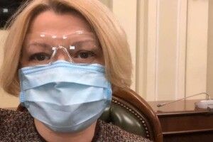 Геращенко: «ЄС» закликає владу ухвалити «антиколомойський» закон і розблокувати співпрацю з МВФ