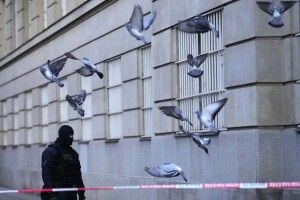 Міністр розповів, чи має стрілець з Праги стосунок до України 