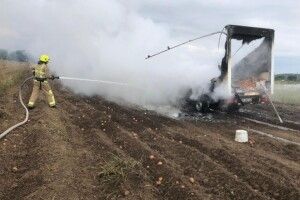 На Рівненщині палала автівка