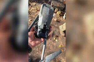Прикордонники з антидронової рушниці збили ворожий безпілотник