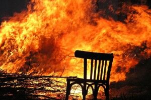 За кілька годин до Нового року на Рівненщині загорілася хата