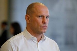 Ми на порозі глобальних змін: нардеп заявив, шо Зеленський складе повноваження Президента 