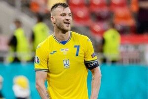 Сума вражає: журналіст назвав вимоги Ярмоленка щодо зарплати у новому клубі