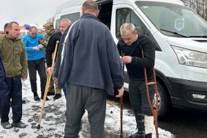 Ще 25 українців на волі: список звільнених з полону важкопоранених Захисників