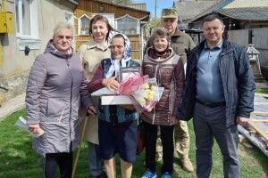 На Горохівщині матерів загиблих героїв привітали місцеві посадовці