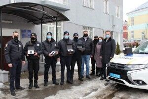 Володимир-Волинські патрульні отримали нові нагрудні камери