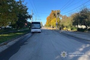 У Луцьку школярка потрапила під колеса маршрутки